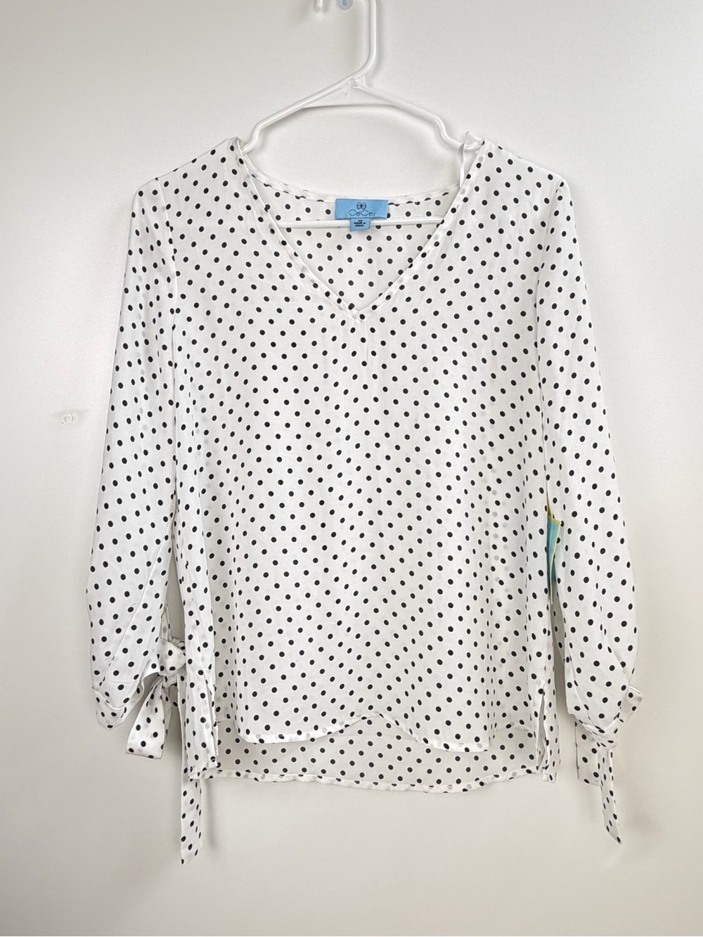 CeCe Polka Dot Tie Sleeve Blouse Top XS NWT - Picture 2 of 9